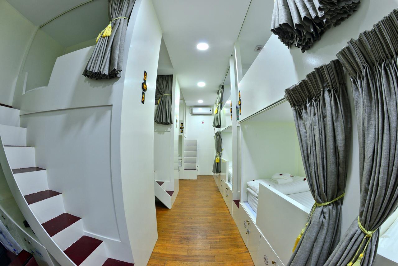 Backpacker Hostel (Adults Only) Янгон Экстерьер фото