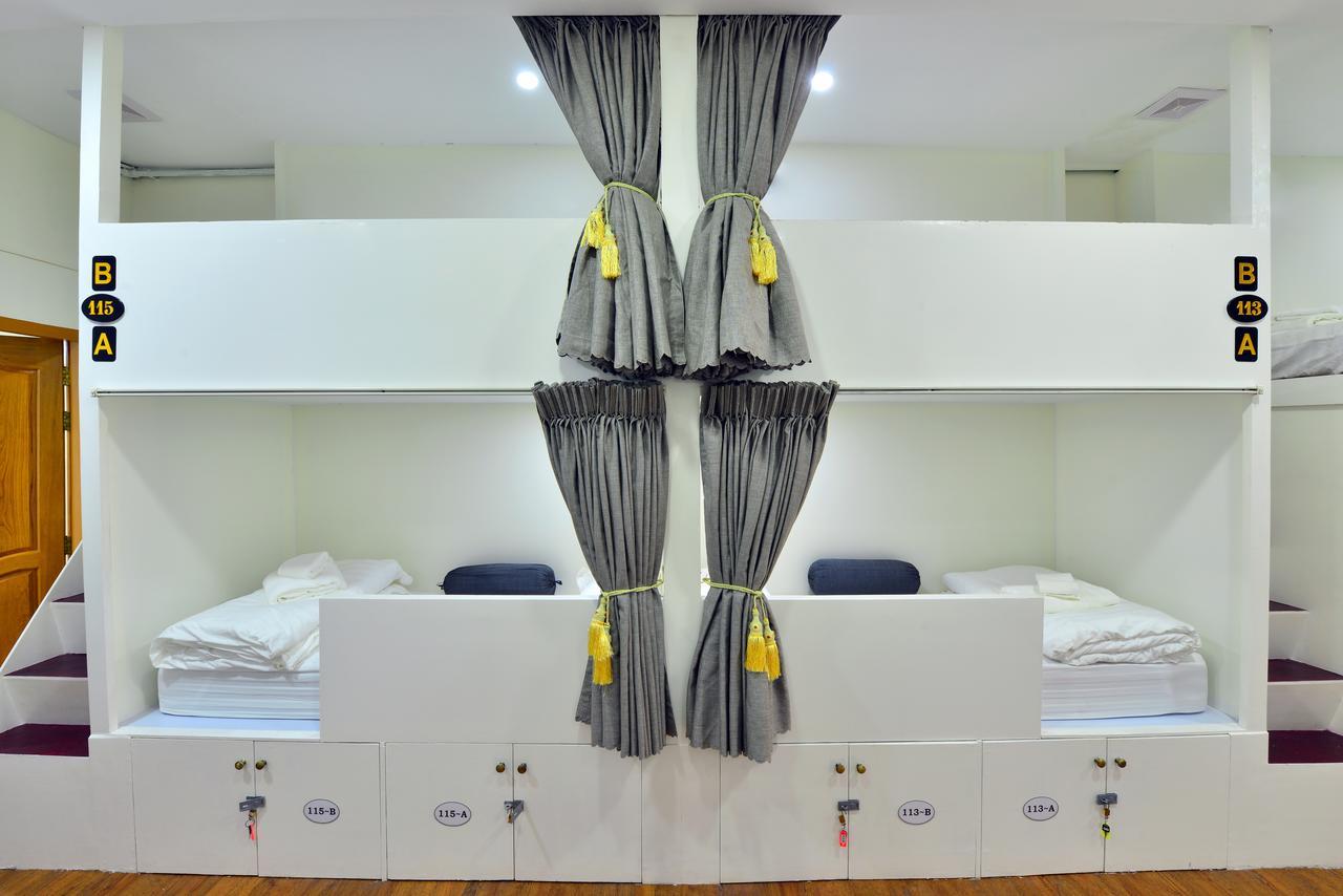 Backpacker Hostel (Adults Only) Янгон Экстерьер фото
