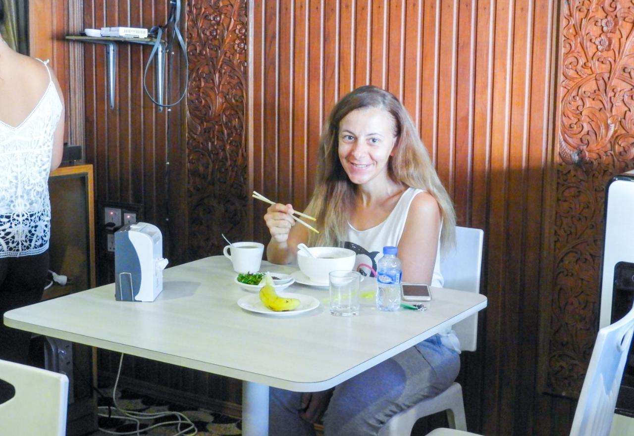 Backpacker Hostel (Adults Only) Янгон Экстерьер фото